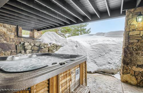 Fairways House | NEW LISTING! Après & Fairway Retreat home