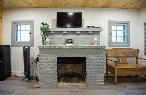 Fenelon Falls Cottage | New Listing "Aries" 2 Bedroom Cottage by the beach