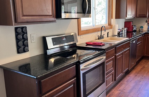 Estes Park House | New Listing! Beautiful Remodeled Cabin! Excellent Location! WIFI