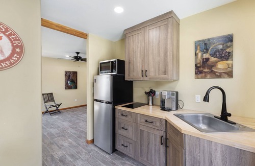 Ouray Condo | New Listing! Beautifully Updated Studio in the Heart of Downtown Ouray