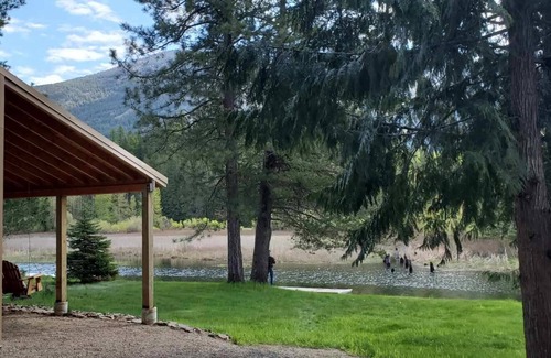 Troy House | NEW LISTING! Bring the whole family and relax on Bull lakes, Angel island.