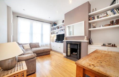 Herne Hill Apartment | New Listing! Calming 2BR near park, Herne Hill