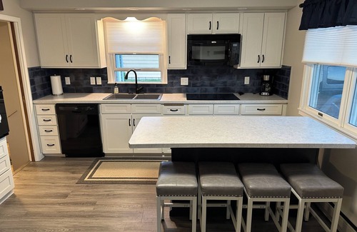Clear Lake House | NEW Listing Charming 3-bedroom house close to the Lake/Downtown in Clear Lake IA