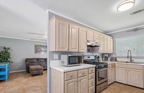 Copperas Cove House | NEW LISTING! Convenient Safe Full-Stocked 3BR/2BA - Sleep 7 by RedAwning