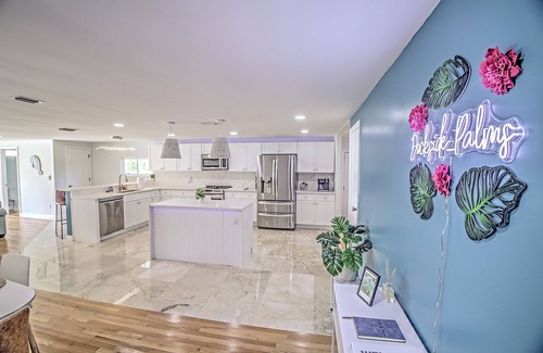 Weeki Wachee Gardens House | New Listing! Dockside Palms Weeki Wachee-Spring Fed Canal-Boat Friendly!
