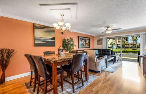 Isla del Sol House | New Listing Ground Floor Vista Verde East Pond