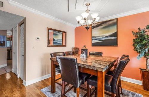 Isla del Sol House | New Listing Ground Floor Vista Verde East Pond