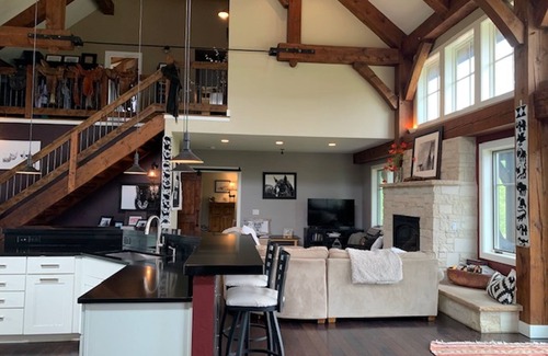 Silverthorne House | NEW LISTING! Home backed by Nat Forest, close to 6 ski areas & amazing views!