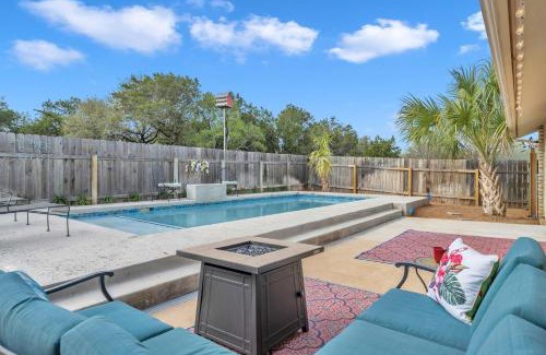 Horseshoe Bay House | New Listing House with Lake View Pet Friendly