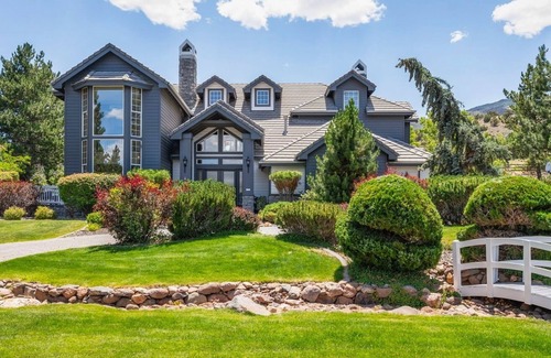 Reno House | New Listing! Luxurious Custom Home, with Outdoor Entertainment Area,and Hot Tub!