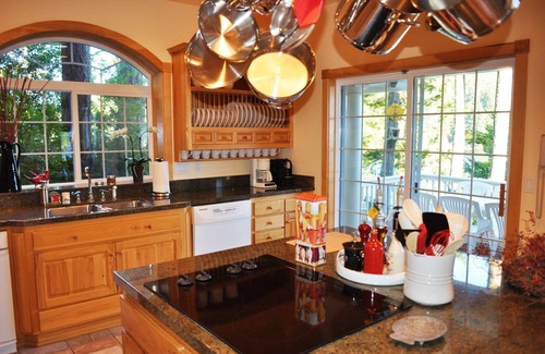 Florence House | New Listing! Luxurious Lakefront Estate with private dock, fire pit, gas grill, and amazing views