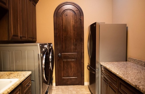 Mirabel Village House | NEW LISTING! Luxury Oasis: Spacious Getaway by RedAwning