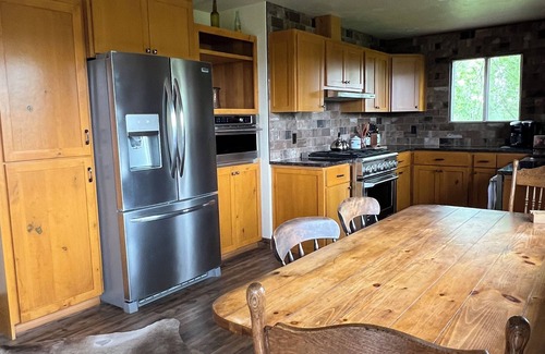 Cody House | NEW Listing -n360 Breathtaking Views & only MINUTES from Downtown Cody.