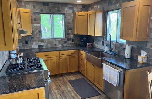 Cody House | NEW Listing -n360 Breathtaking Views & only MINUTES from Downtown Cody.