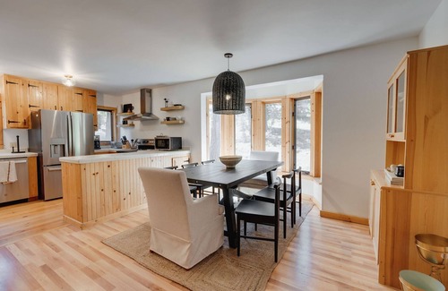 Alpine Meadows House | *New Listing* North Lake Hideaway | Centrally located for outdoor activities
