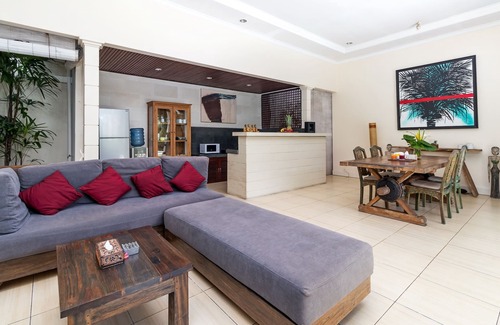 Petitenget Villa | New listing opening discount! 2bedroom villa in central Seminyak area