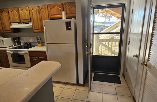 Osage Beach Condo | New listing! Pelican Bay/Main floor/Osage beach 2B/2B,Margaritaville,Redheads!