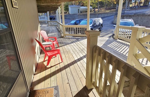 Osage Beach Condo | New listing! Pelican Bay/Main floor/Osage beach 2B/2B,Margaritaville,Redheads!