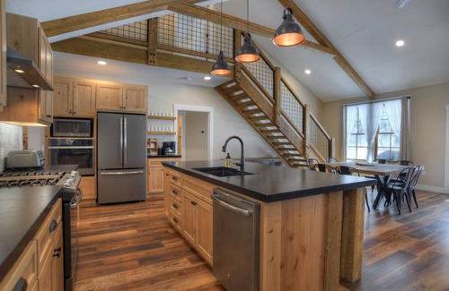 South Fork House | New Listing! Private Hot Tub-Overlooking River-Custom Built Mountain Retreat