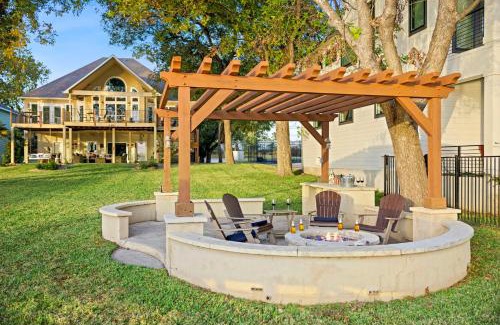 Kingsland House | New Listing - Promo Price Waterfront Huge Yard