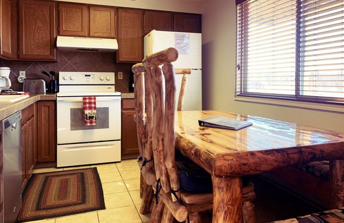 Horse Butte Condo | NEW LISTING! Quiet 2 Bedroom Mountain Retreat in a Center of a Mountain Valley