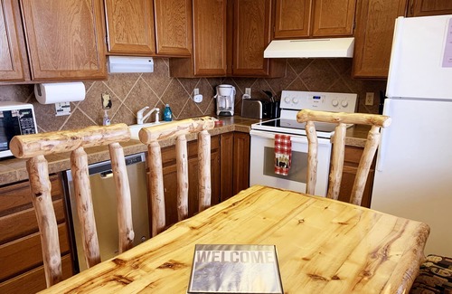 Horse Butte Condo | NEW LISTING! Quiet 2 Bedroom Mountain Retreat in a Center of a Mountain Valley