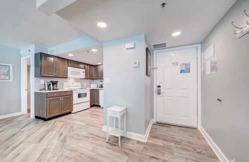 Panama City Beach Condo | NEW LISTING SPECIAL-BEACH FRONT BALCONY VIEWS-KING BED-BEACH CHAIRS PROVIDED!