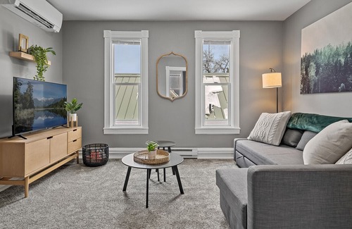 Northeast Minneapolis Apartment | NEW LISTING- Upper Level of Duplex- WFH Desks, 5 mi to Dtwn!