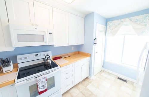 Beachwalk Condo | NEW LISTING Ocean Front 1 Bedroom - New Decks and Pool Access