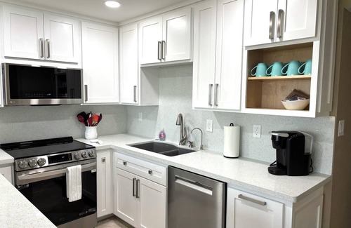 South Padre Island Condo | New Listing/Remodeled.Beachfront In Paradise, Gated Complex, Next to Waterpark