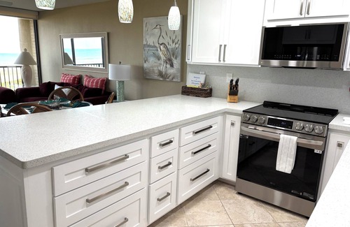 South Padre Island Condo | New Listing/Remodeled.Beachfront In Paradise, Gated Complex, Next to Waterpark