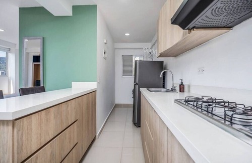 El Tesoro Apartment | New loft close to parque lleras with city View