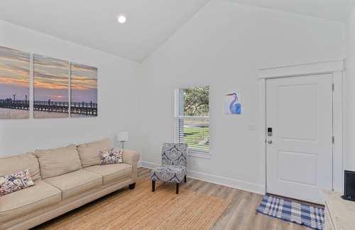 Rockport House | NEW! LONE STAR FISH... 2 Bedroom, 2 Bathroom gem!
