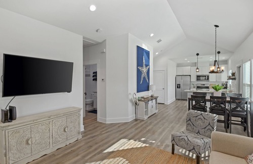 Rockport House | NEW! LONE STAR FISH... 2 Bedroom, 2 Bathroom gem!