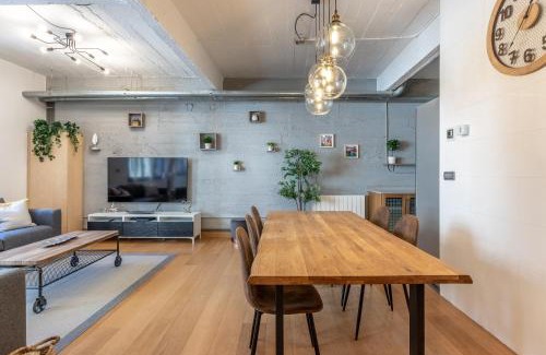 Bilbao Old Town Apartment | NEW! Lovely 3-Bedroom Loft in Bilbao