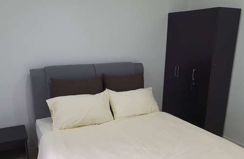 Mont Kiara Condo | New Lovely Arcoris Mont Kiara 1-5pax Netflix