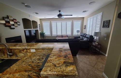 Sanalina House | NEW LOWER RATES Heated Pool*SPACIOUS 3 FULL BATHS *8BEDS* HOT TUB* FIREPIT*