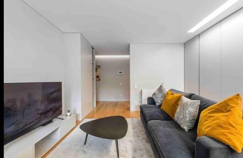 Uniao de Freguesias do Centro Apartment | NEW LUX 2BR Flat Free Parking Cedofeita Porto