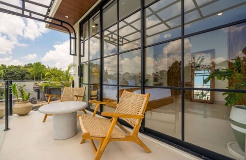 Batu Bolong House | New LUX Villa Cahya 4 Bdr Pool Wifi