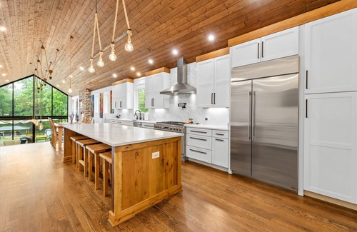 Westport House | NEW! Luxe Lakefront Retreat w/Hot Tub + Kayaks
