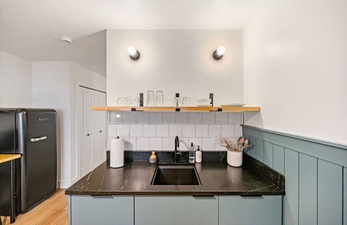 Juneau Apartment | *NEW* Luxe Studio with View: Walk to Tours & More!
