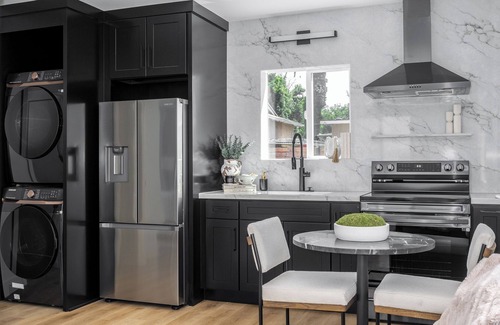 Santa Ana House | New Luxurious 1BR/1BA! Perfect solo/couple getaway