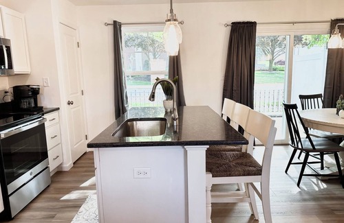 Reading House | New Luxurious Townhome in Reading, Near Lancaster, and Philadelphia