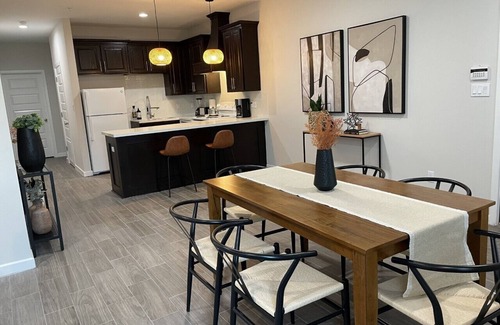McAllen Apartment | NEW LUXURY APT 3 BD near shopping and hospitals 3 min from EXP 83