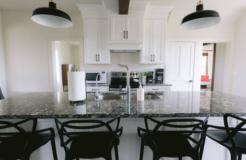 Niagara-on-the-Lake House | NEW Luxury Modern Farmhouse in the Vineyards ✤ 3 Bedroom - Niagara-on-the-Lake