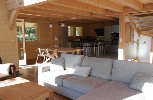 Vallouise-Pelvoux Ski Chalet | New luxury chalet: sleeps 10/12 people, Vallouise