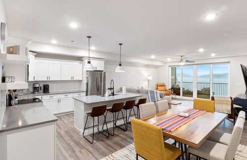 Camdenton Condo | New Luxury Condo Near the Cave