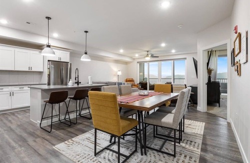 Camdenton Condo | New Luxury Condo Near the Cave