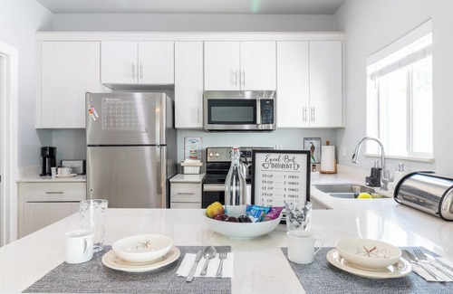 Paradise Valley Village Apartment | New Luxury Double Suites in Phoenix/Scottsdale