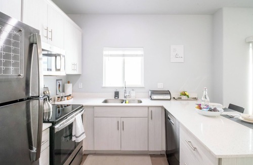Paradise Valley Village Apartment | New Luxury Double Suites in Phoenix/Scottsdale